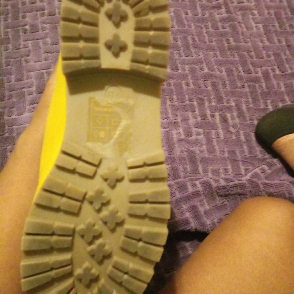 Boot - Picture 3 of 3